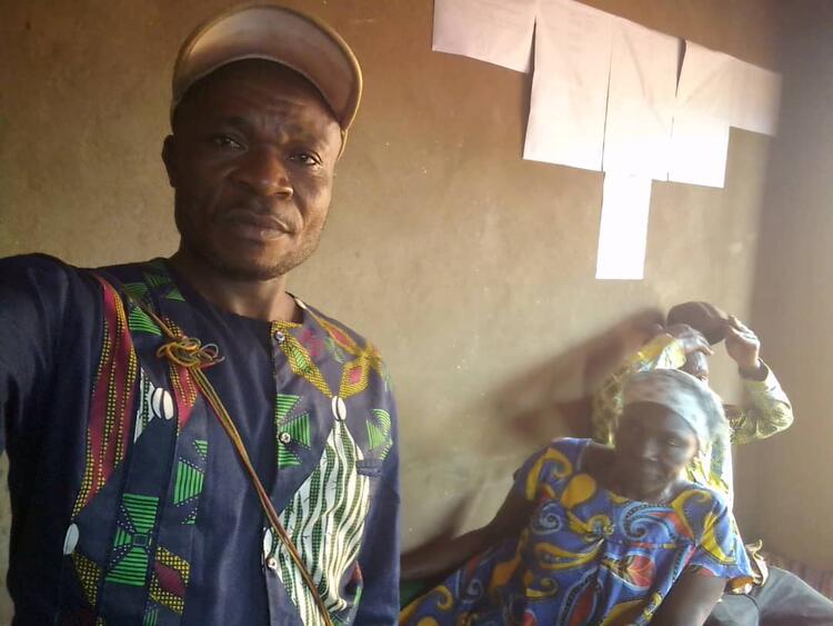 Nzənzyǎ linə́ faʼ kɛ́ʼnə́ tsǎp fwo ŋwɛʼnə Mbwoʼmbî 