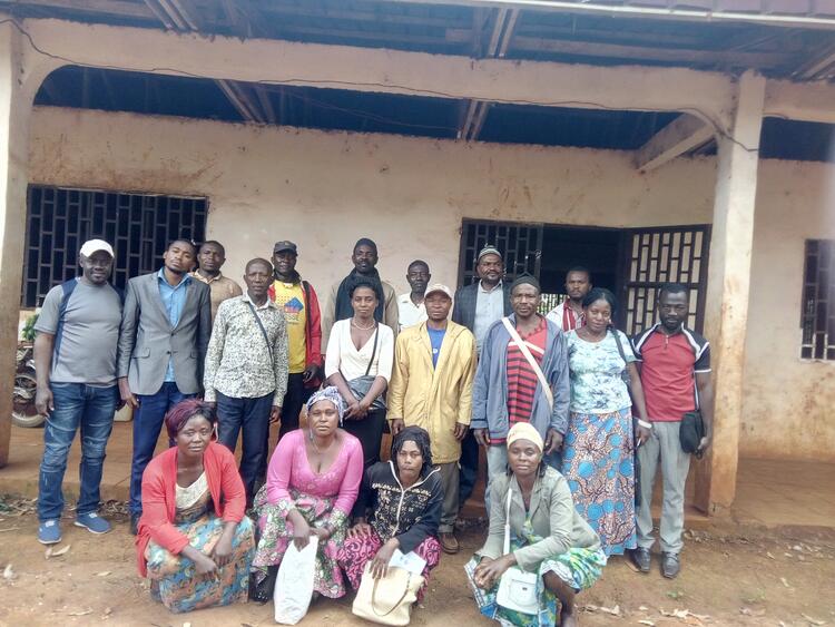 ZYÉꞋNƏ NǑ TSǍP MƏŊGÂꞋMBƆ